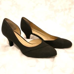 LAST CHANCE Naturalizer Black Pumps